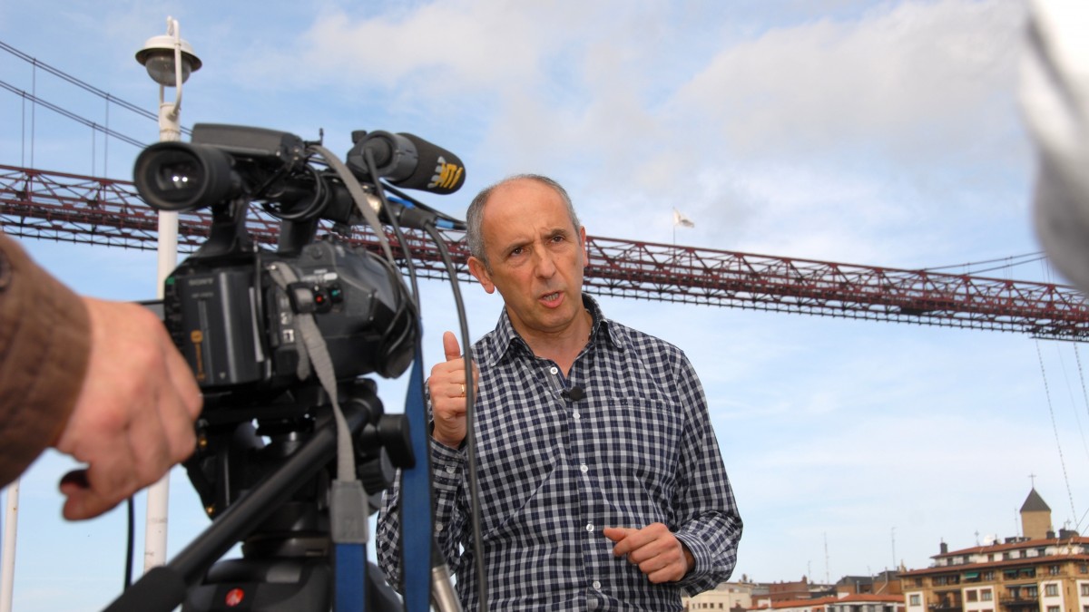 Josu Erkoreka con la televisión pública turca