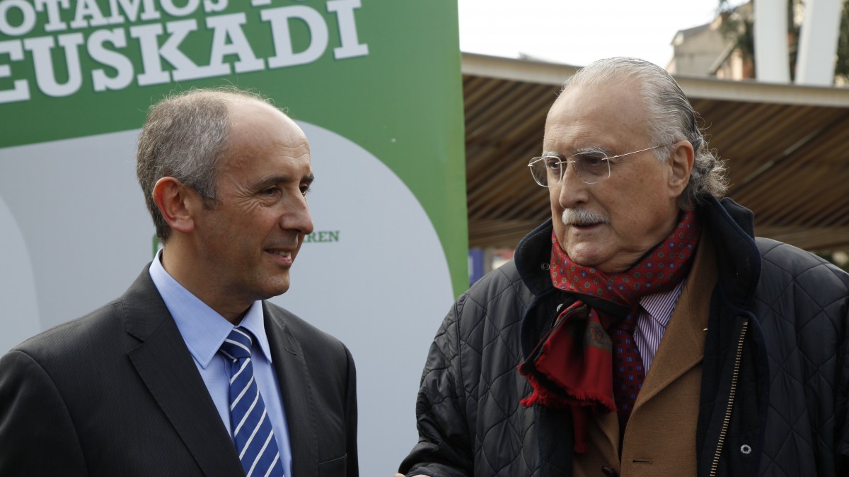 Josu Erkoreka eta Iñaki Azkuna Indautxun