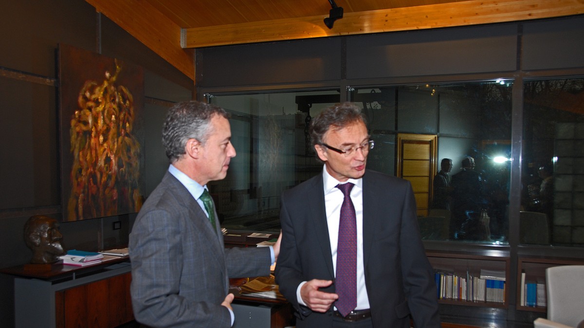 Iñigo Urkullu y Juan Skoda embajador de Eslovaquia