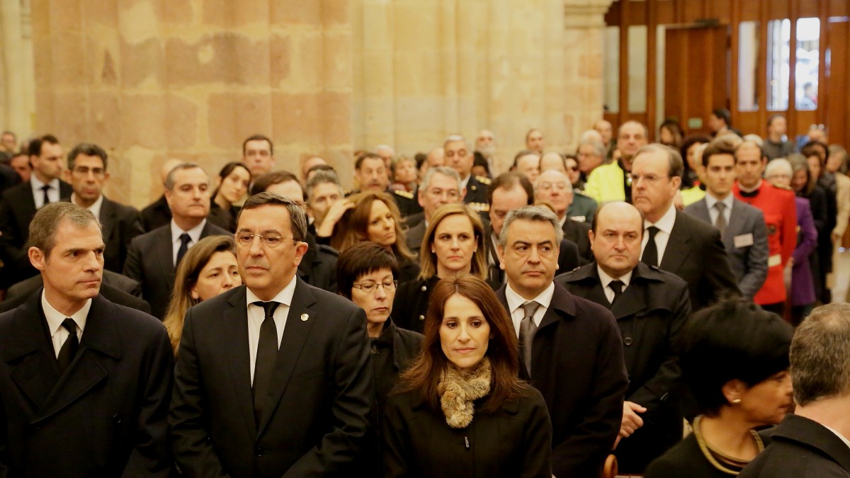 Miles de bilbaínos dan su último 'agur' a Iñaki Azkuna, el 'mejor alcalde del mundo'