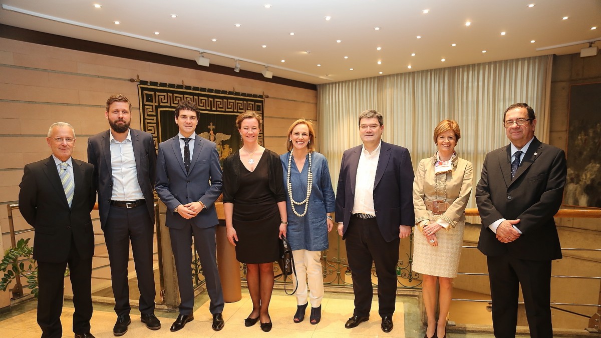 Itxaso Atutxa y Tina French Nielsen mantienen un encuentro en Sabin Etxea