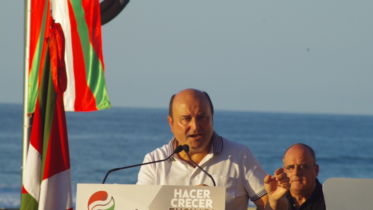 Acto político en Zarautz 2015