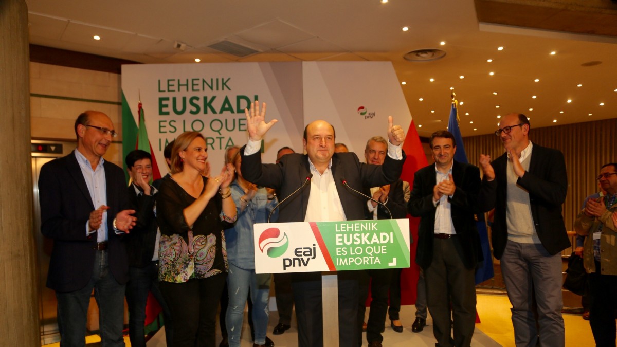 Noche electoral 20D en Sabin Etxea