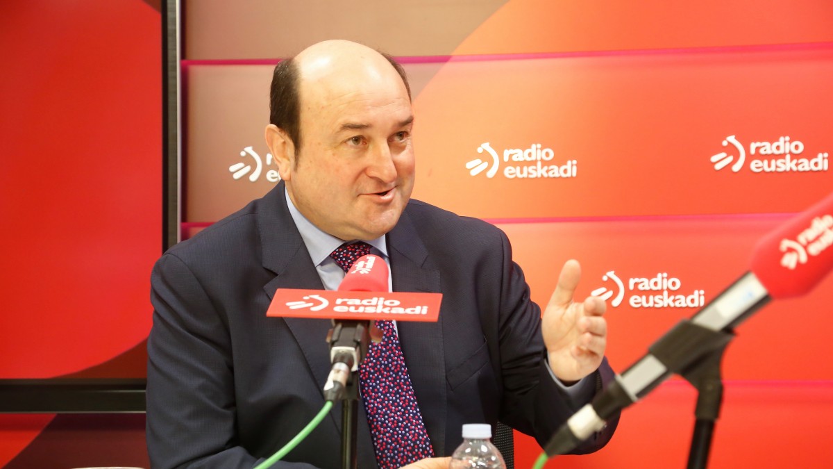 Andoni Ortuzar en el programa Boulevard de Radio Euskadi