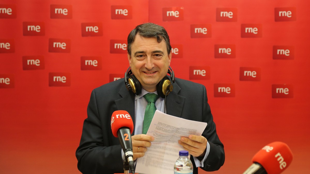 Aitor Esteban en RNE