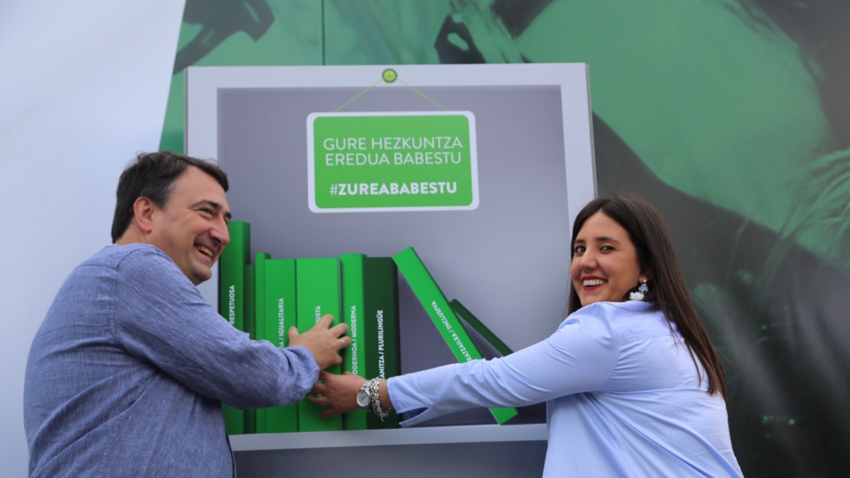 Aitor Esteban  y EGI - Educación