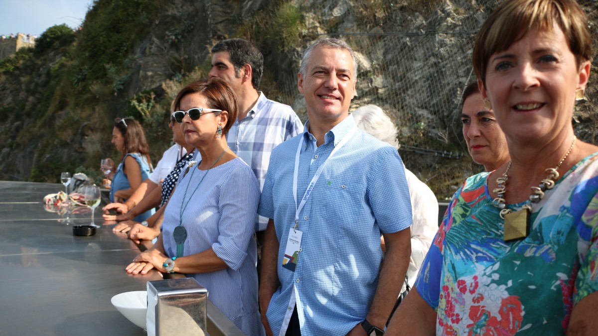 Iñigo Urkullu en las regatas de Donostia 2016