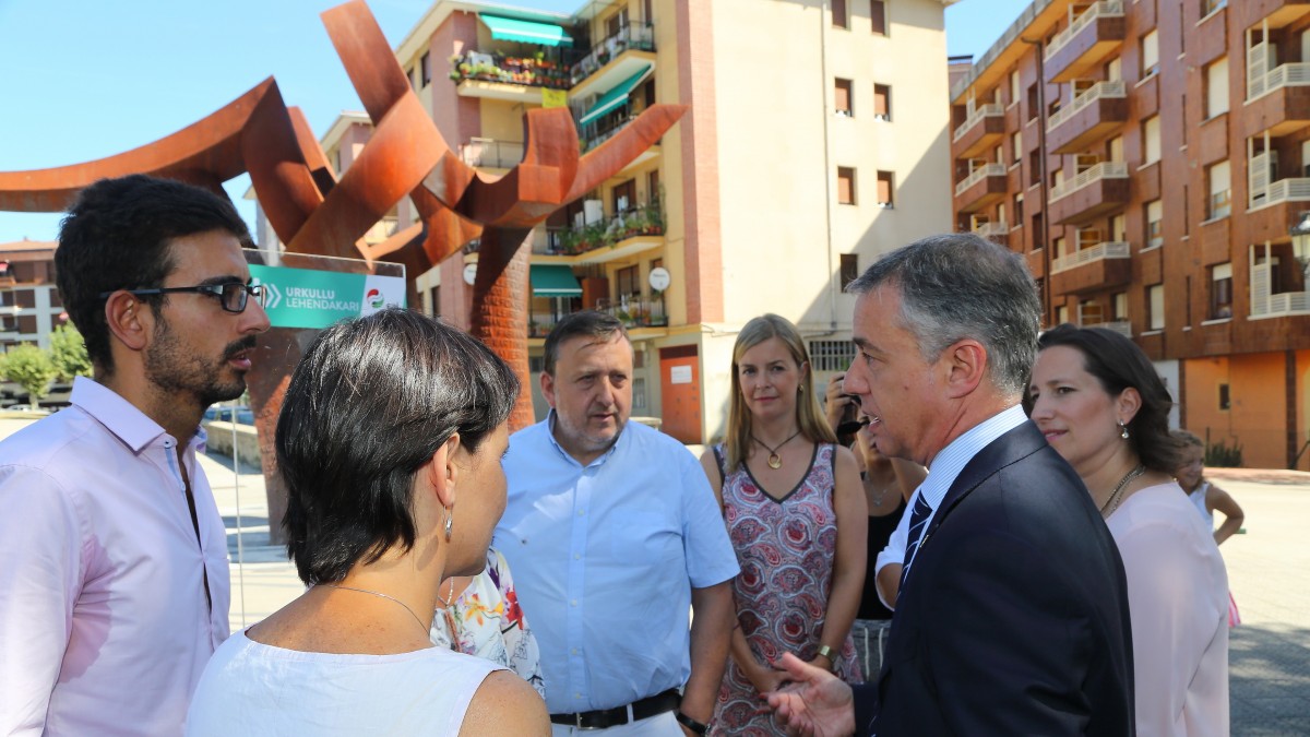 Iñigo Urkullu , Jose Antonio Suso, Josune Irabien, Almudena Otaola, Estibalitz Larrauri, Aroa Cerrada, Iker Ibarrondo, Agurtzane Llano.