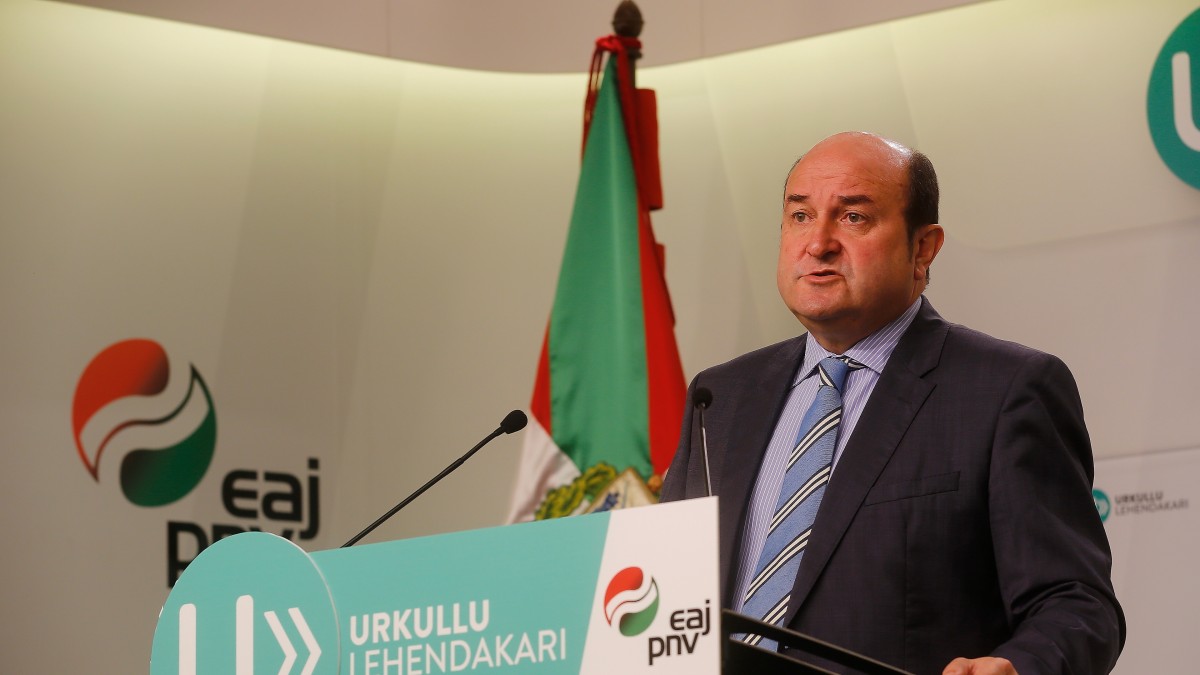 Eusko Jaurlaritza sendo eta egonkorra osatzera begira egin den harreman errondaren balantzea. Andoni Ortuzar