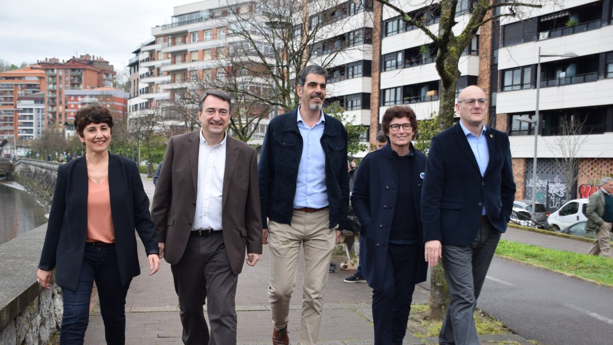  Aitor Esteban, Diputatuen Kongresurako EAJ-PNVren zerrendaburua Bizkaian; Eneko Goia Donostiako alkatetzarako EAJ-PNVren hautagaia
