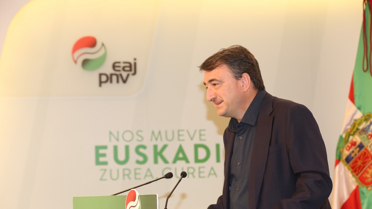 Aitor Estebanek TVE debatea baloratu du
