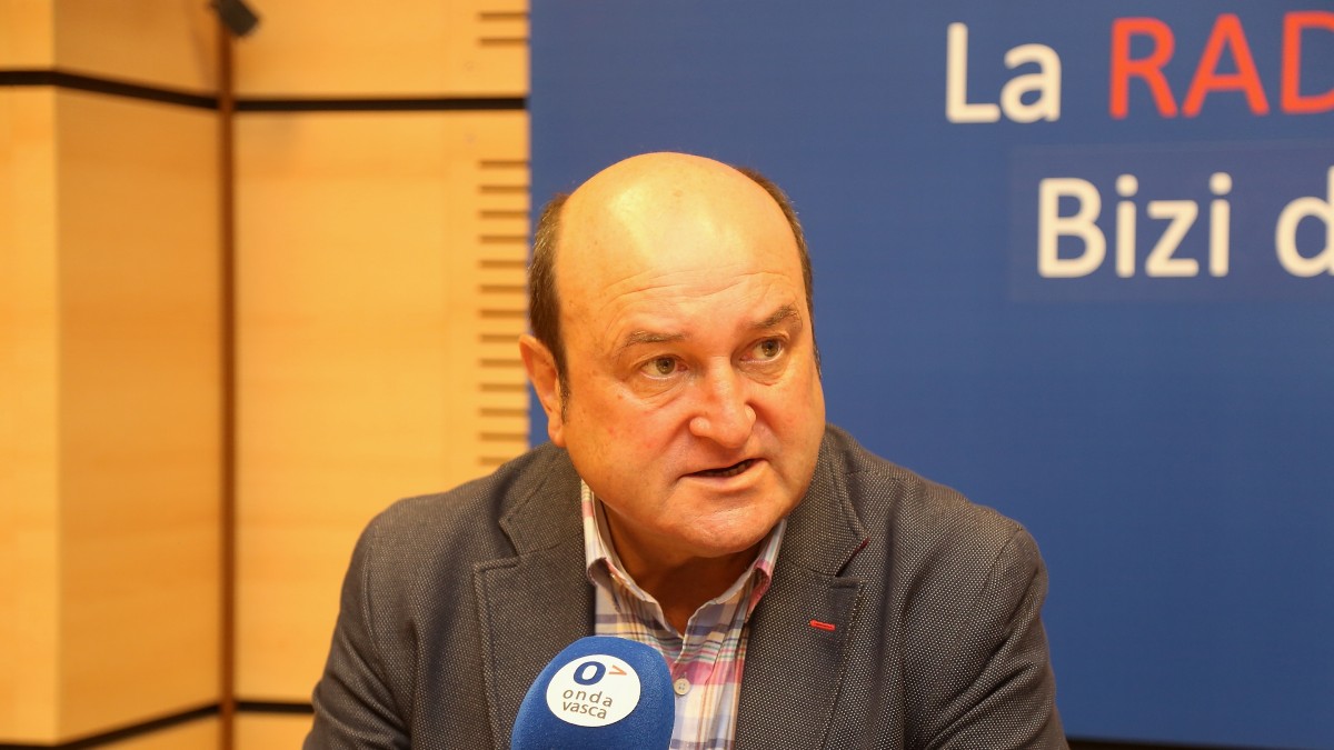 Andoni Ortuzar Onda vasca irratian