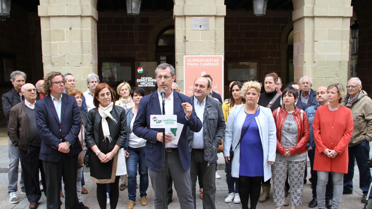 EAJ-PNV-k Gipuzkoan aldaketaren alde egiten du, ezker abertzalearen inposizioaren kultura baztertzeko