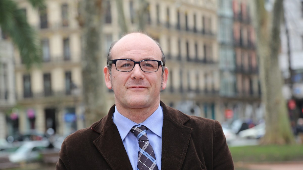 Agirretxea defiende el derecho a una atención paliativa universal en el proceso final de la vida