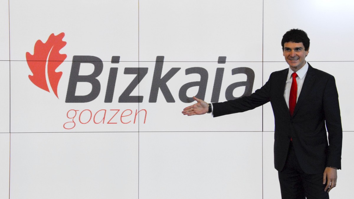 Unai Rementeriak ‘Bizkaia Goazen‘ aurkeztu du, Foru Aldundiak agintaldiko lehen ehun egunen buruan estreinatu duen irudi berria