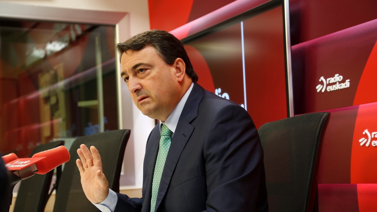 Aitor Esteban alerta contra “tentaciones recentralizadoras” en la discusión territorial que puedan afectar a Euskadi