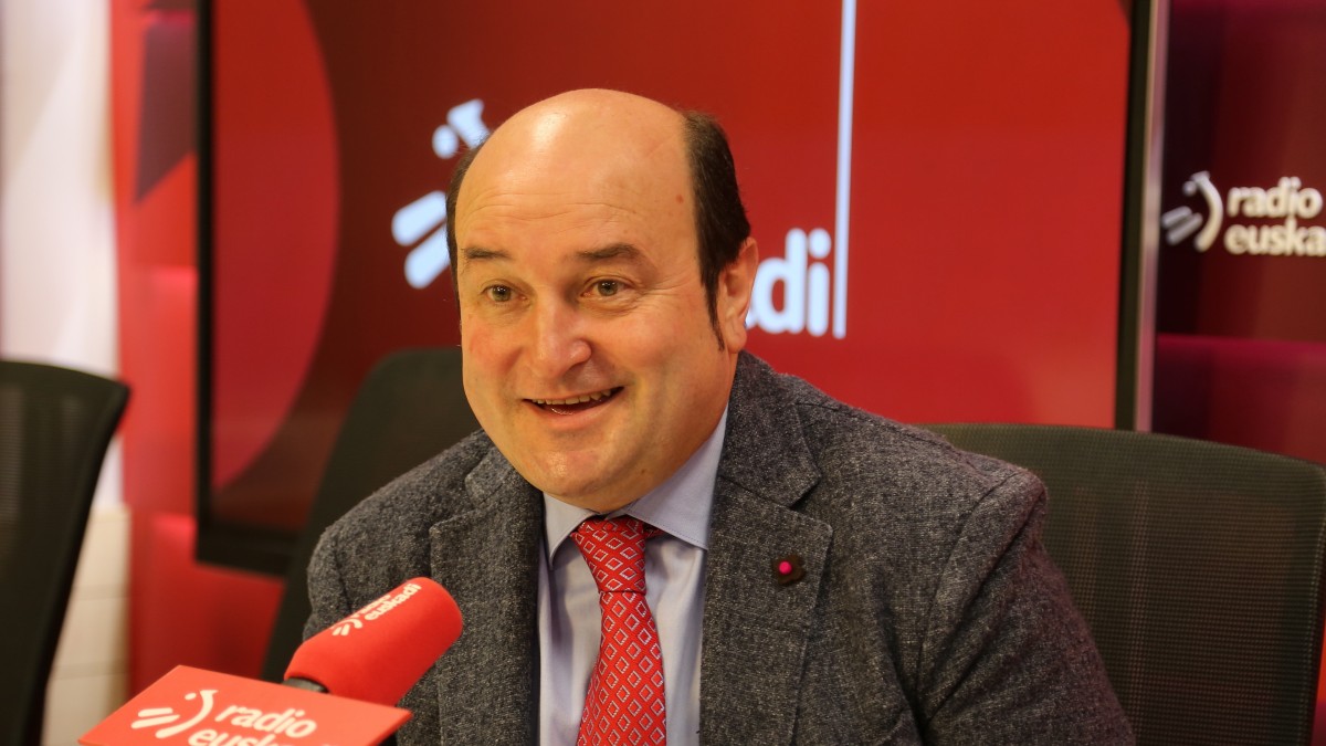 Ortuzar: “En Madrid estamos negociando seriamente un acuerdo que sea relevante para Euskadi y que la sociedad vasca entienda”