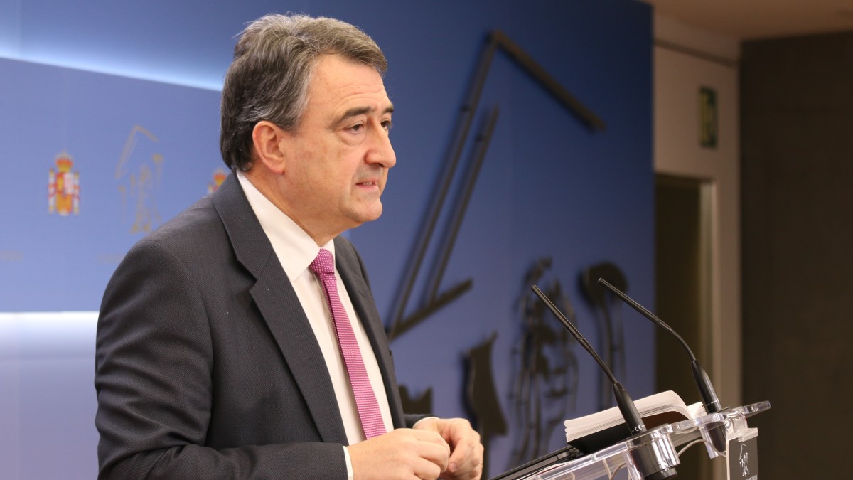 Aitor Esteban: “Egungo gehiengoekin eta lortu diren aurrerapausoekin 'mozal legea' aldarazten ez bada, argi geratuko da jarrera batzuen zurruntasuna”