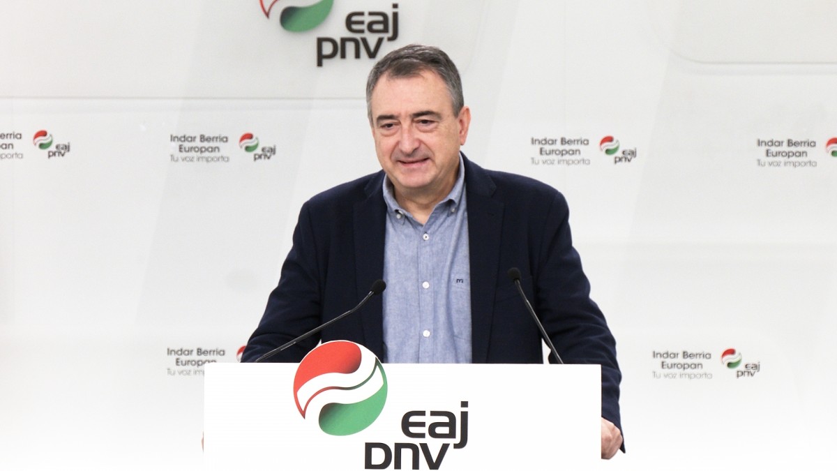 Aitor Esteban, Konstituzio egunean: “Euskal hiritargoaren ahotsa izaten jarraituko du EAJ-PNVk Euskadiren nazio aitortza lortzeko” 