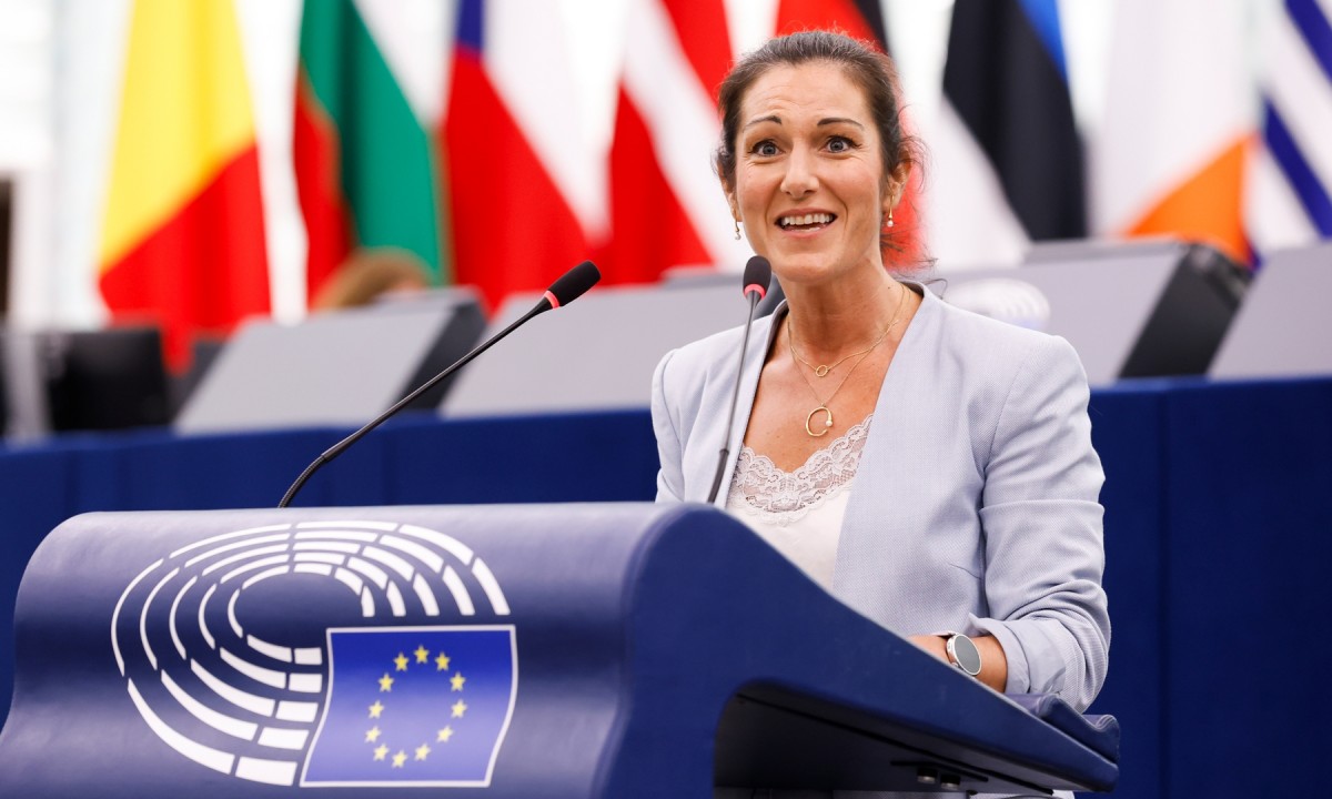 Oihane Agirregoitiak arrantzaren kanpoko finantzaketaz egin duen txostena babestu du Euroganberako arrantza batzordeak 