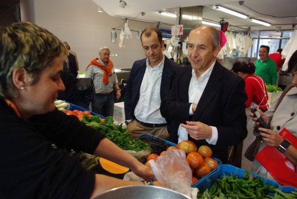 Josu Erkoreka Erribera merkatuan