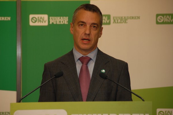ETAk jarduera armatua behin betiko uzteko egin duen adierazpenari buruz