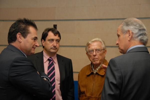 Goikoetxeta, Esteban, Bergara y Atutxa. Declaración EBB ante el cese definitivo de ETA