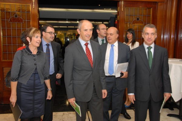 Candidatos de EAJ-PNV al Congreso en Foro Nueva Economía