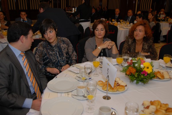 Candidatos de EAJ-PNV al Congreso en Foro Nueva Economía