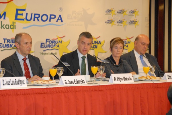 Candidatos de EAJ-PNV al Congreso en Foro Nueva Economía