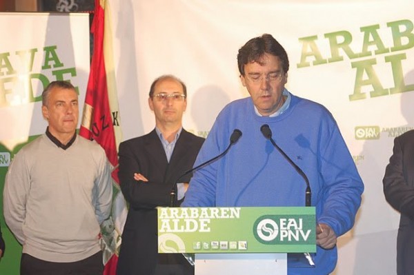 Iñigo Urkullu Gasteiz erdialdeko batzokiaren berrinagurazioa