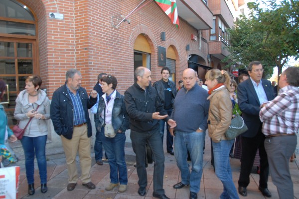 J Erkoreka, A Tapia, E Olabarria, P Azpiazu e I Gondra  en el último lunes de Gernika