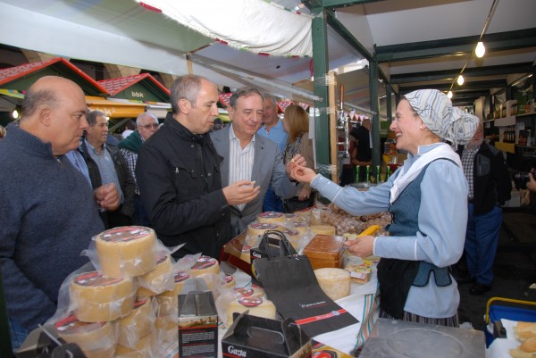 J Erkoreka, A Tapia, E Olabarria e I Anasagasti  en el último lunes de Gernika