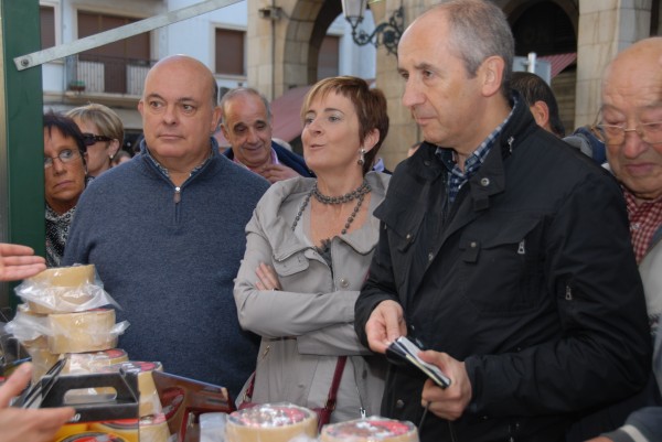 J Erkoreka, A Tapia y E Olabarria  en el último lunes de Gernika