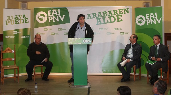 Iñigo Urkullu, Emilio Olabarria y Claudio Rodríguez en el acto de EAJ-PNV en Lantaron