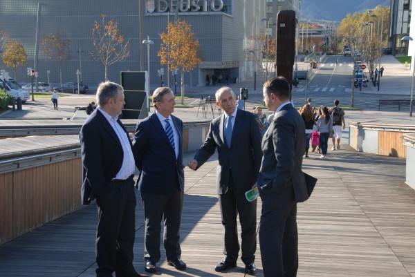 Josu Erkoreka: Neutroi bidezko espalazio iturria, euskal zientzia industria bultzatzeko egitasmoa
