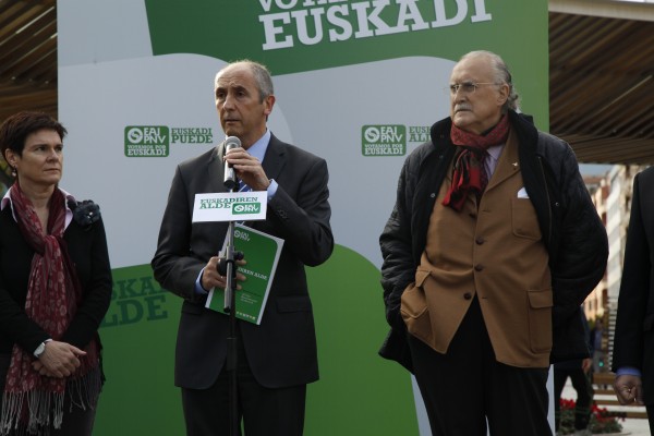 Josu Erkoreka e Iñaki Azkuna en Indautxu