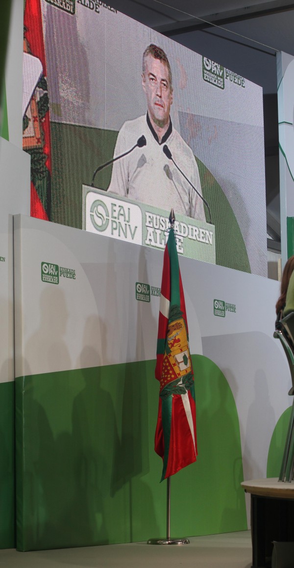Emilio Olabarria, Iñaki Gerenabarrena e Iñigo Urkullu en Vitoria-Gasteiz