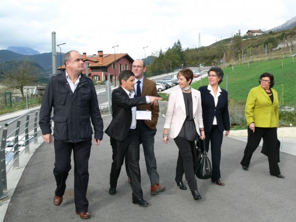 Arantxa Tapia. L Leanizbarrutia, J Agirretxea y J Egibar en Arrasate
