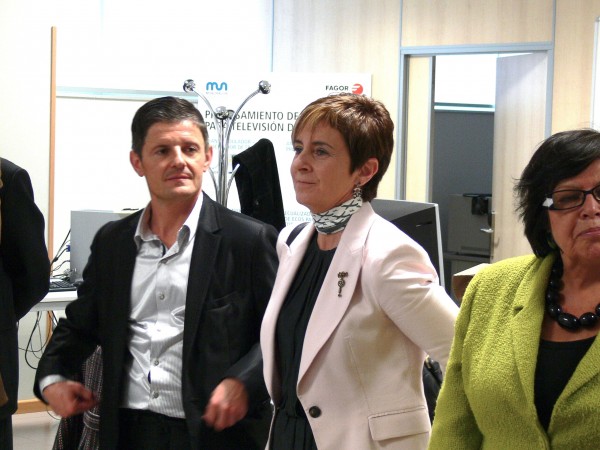 Arantxa Tapia. L Leanizbarrutia, J Agirretxea y J Egibar en Arrasate