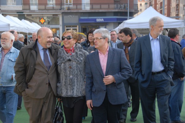 Urkullu y las candidaturas de Araba en el Mercado de Abastos de Gasteiz