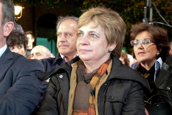 Arantxa Tapia y Joseba Egibar en el acto político de la plaza Gaskuña del Antiguo