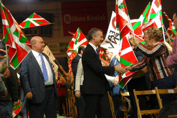 Iñigo Urkullu, Josu Erkoreka, Arantxa Tapia y Emilio Olabarria. Mitin de La Casilla