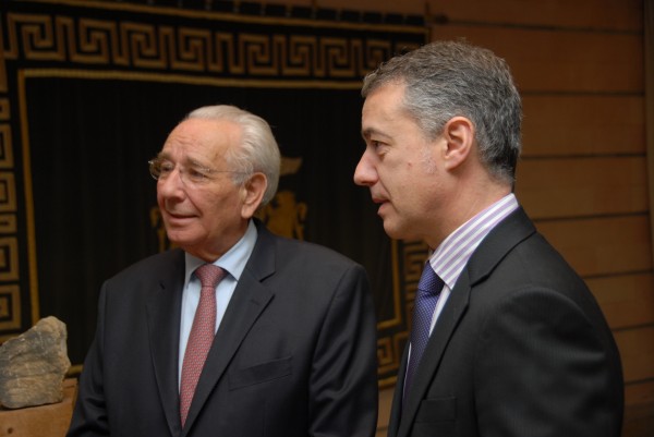  Iñigo Urkullu, Iñaki Goikoetxeta,  Didier Borotra, Biarritzeko alkatea eta Michel Poueyts 