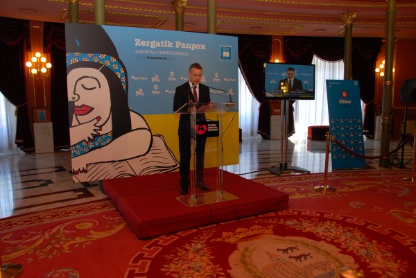 Iñigo Urkullu Zergaitik Panpox liburuaren irakurketan