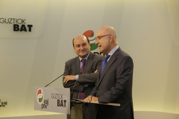 Reunión Josep Antoni Duran i Lleida y Andoni Ortuzar
