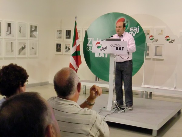 Andoni Ortuzar en Zumaia