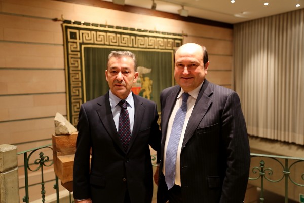 Andoni Ortuzar Kanariaseko presidentearekin, Paulino Rivero