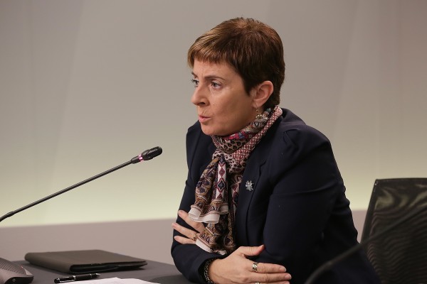 Arantxa Tapìa, Aitor Esteban eta Pedro Azpiazu energi erreformari buruz