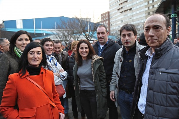 Milaka pertsona manifestatu dira Bilbon giza eskubide, konponbidea eta bakearen alde